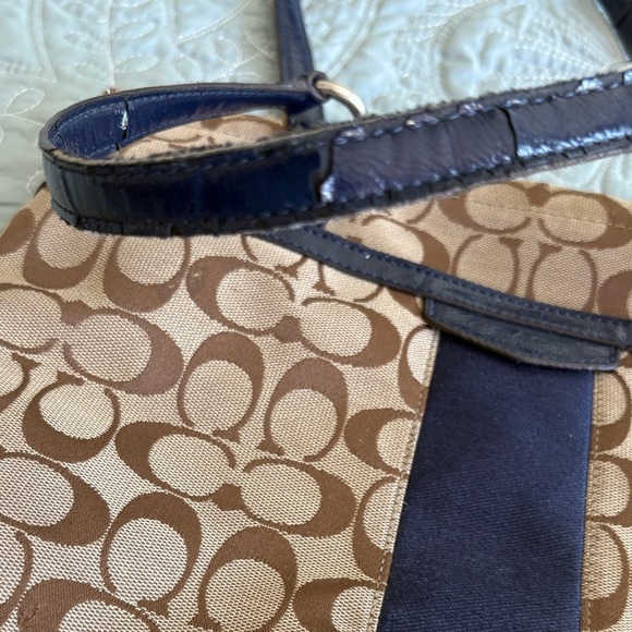 Coach Signature Tan and Blue Shoulder Bag - Picture 4 of 6